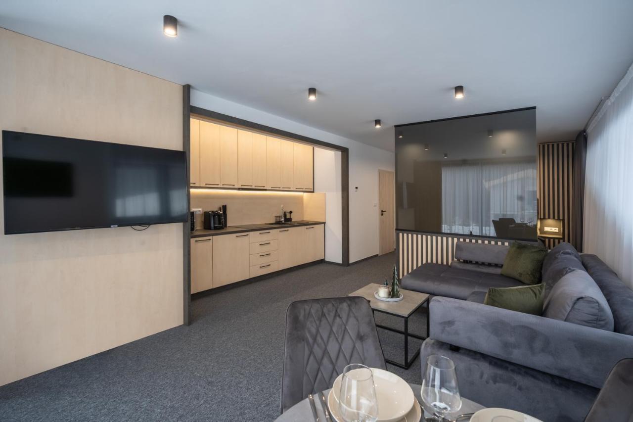 Chalet Malino - Apartments 루좀베로크 외부 사진